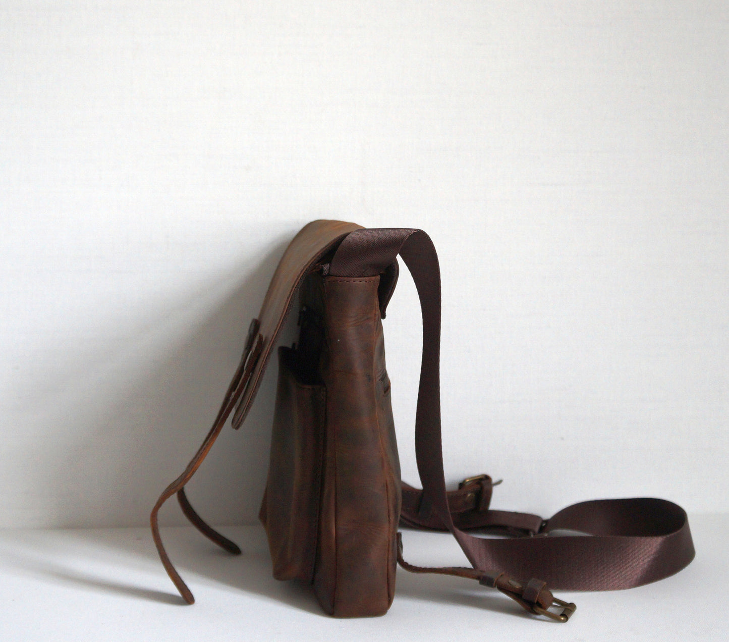 Men's Leather Messenger Bag