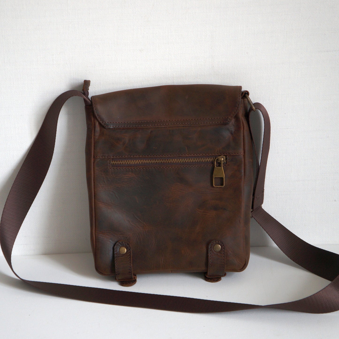 Back Side Of the Men's  Leather  Messenger Bag